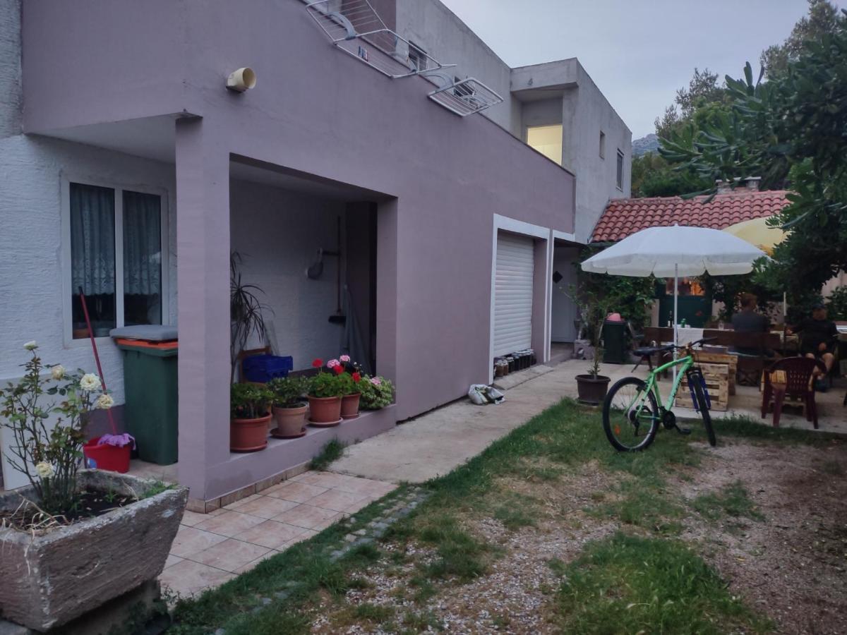 Apartments Lana Starigrad Paklenica Eksteriør billede